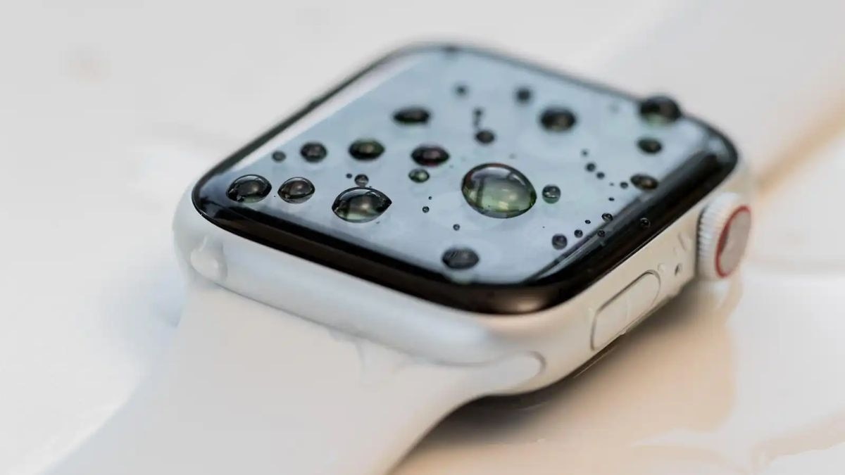 Apple Watch SE 2023 có chống nước không